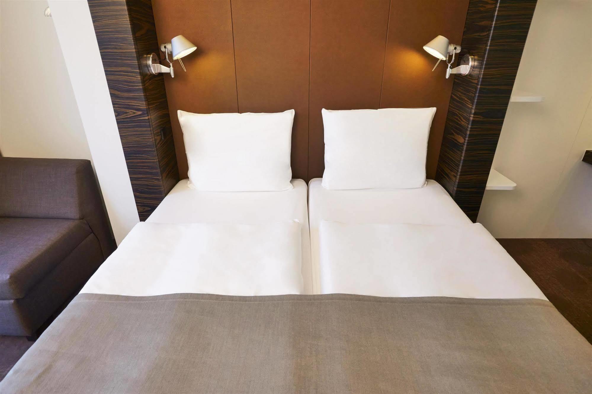B&B Hotel Muenchen-普特兹布鲁恩 外观 照片