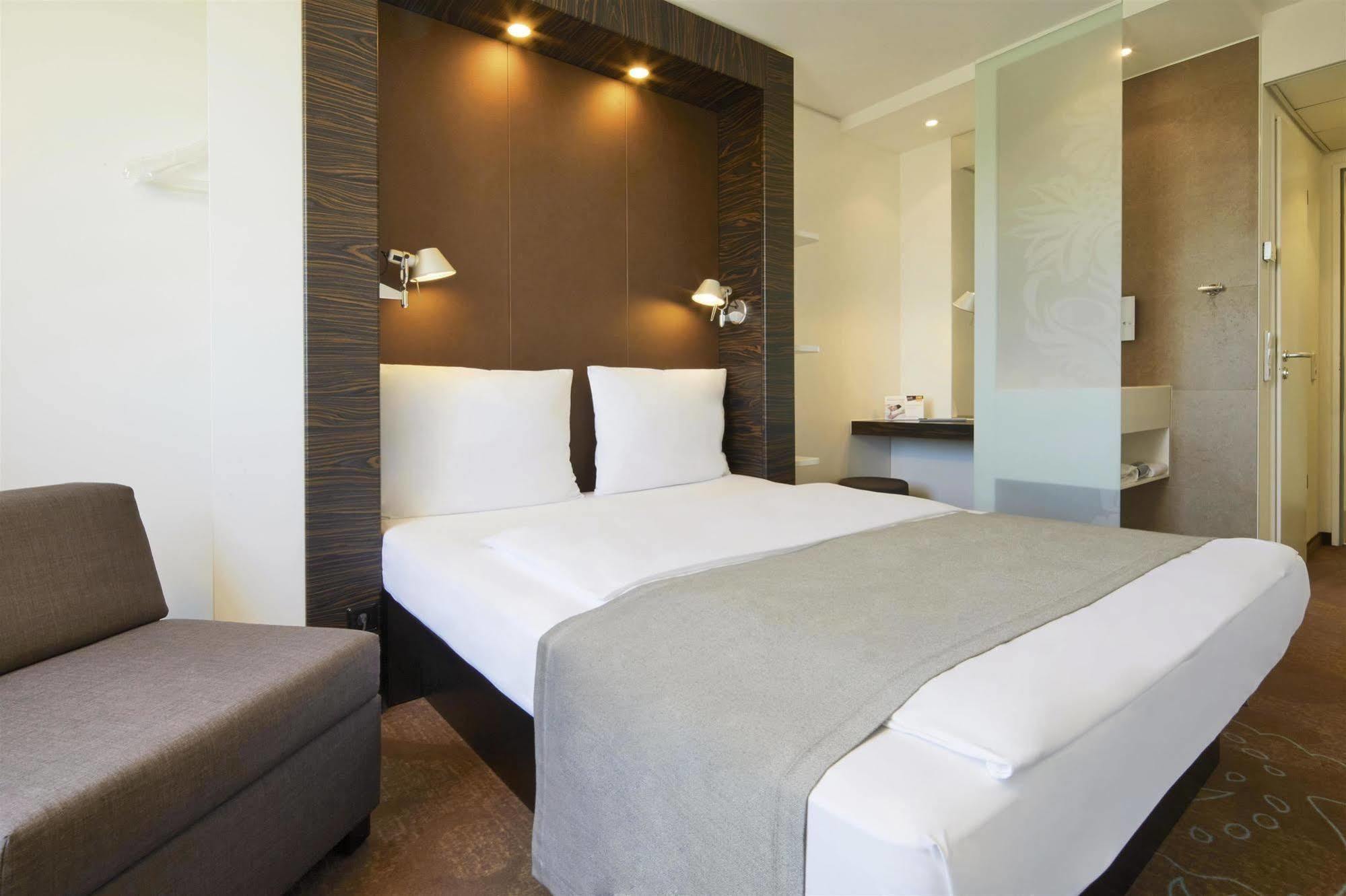 B&B Hotel Muenchen-普特兹布鲁恩 外观 照片