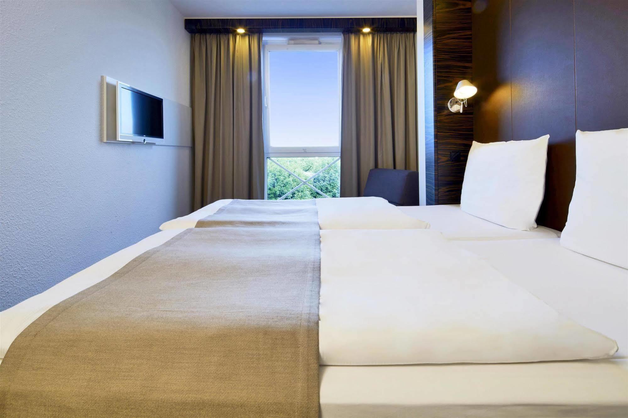 B&B Hotel Muenchen-普特兹布鲁恩 外观 照片