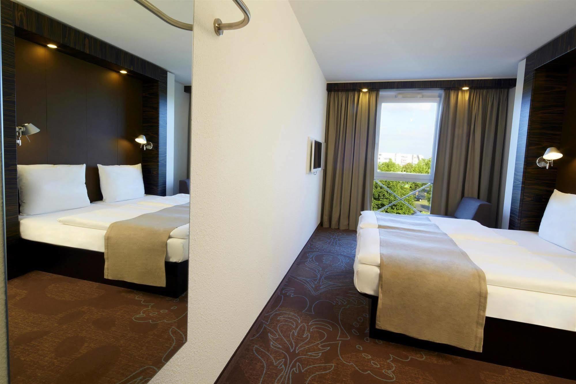 B&B Hotel Muenchen-普特兹布鲁恩 外观 照片