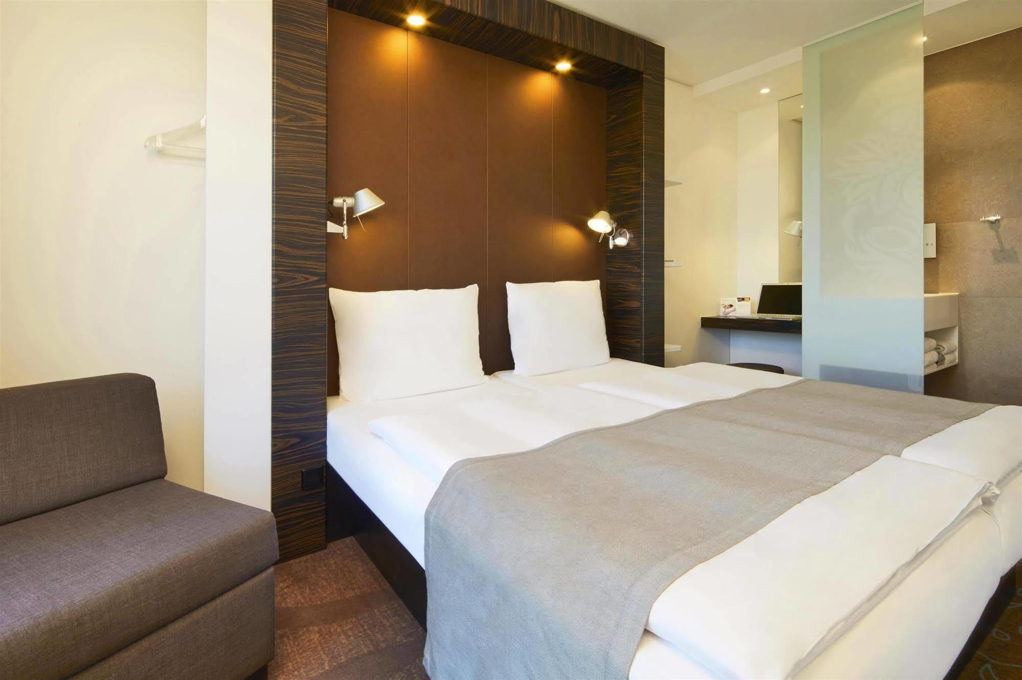 B&B Hotel Muenchen-普特兹布鲁恩 外观 照片