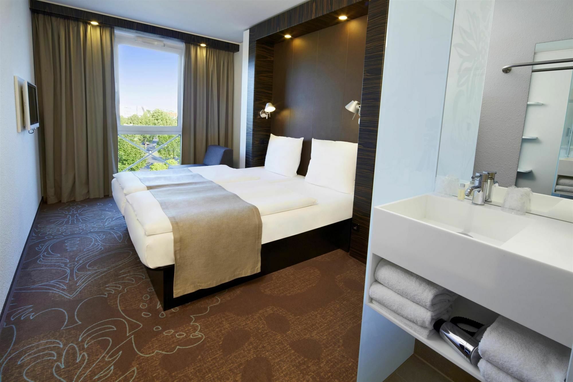 B&B Hotel Muenchen-普特兹布鲁恩 外观 照片